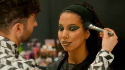[Jack] I want the lips to be
like you've been having drinks. - Glow Up: Britain's Next Make-Up Star