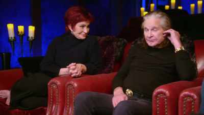 [Jack laughs] The child,
is it Grogu? - The Osbournes Want to Believe