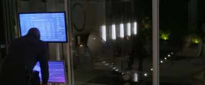 [Jack] Okay, reentering
Meredith's dreamworld. - Wifelike
