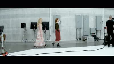 Jack? Ready, ready. - The Neon Demon
