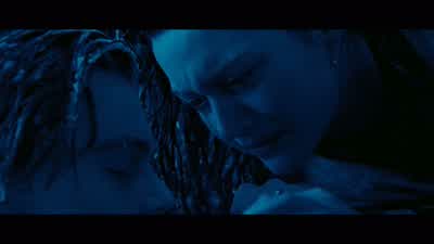 Jack. There's a boat, Jack. - Titanic