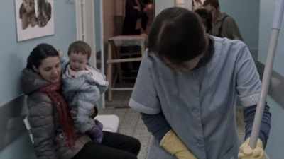 Jackie, stop it. Sit, sit! - Ayka