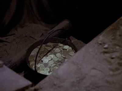 Jackpot. Okay, gentlemen, bring it up. - Wonder Woman
