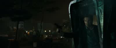 Jackson, close the door. - The Commuter