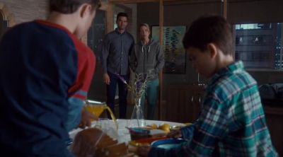 Jacob, Oliver,
w-what are you guys doing here? - Saving Hope