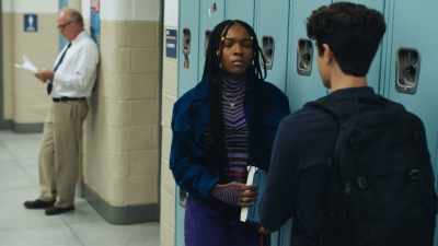 - Jacob. What are you doing?
- You've been avoiding me all day. - Naomi