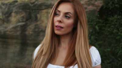 - Jade, what if I go in there?
- Only on two conditions. - Empire Queen: The Golden Age of Magic
