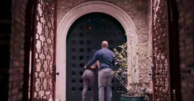 - [Jaguar] Okay.
(keys jingling) - 10 Reasons Why Men Cheat
