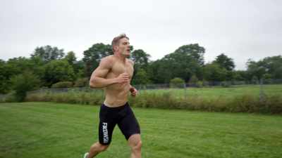 J'ai continué à courir à mon rythme, - The Redeemed and the Dominant: Fittest on Earth