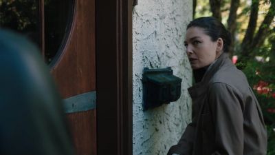Jake could still be inside. - FBI: Most Wanted