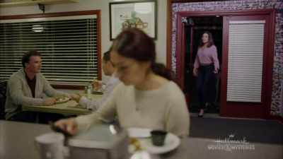 ...Jake gets a tip - Ruby Herring Mysteries: Her Last Breath