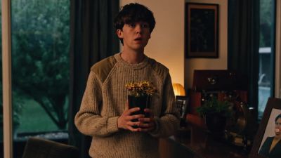 James, this is Topher. - The End of the F***ing World
