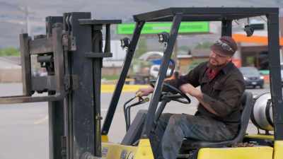 James is receiving
a last-minute metal order he needs - Rust Valley Restorers