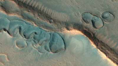 JAMES: This is just not beautiful,
it is magnificent. - Mars: One Day on the Red Planet