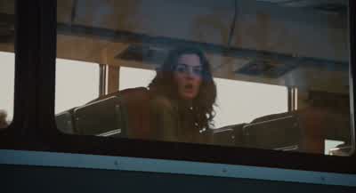 Jamie? Pull over. No, I can't "pull over"! Just for a second! Pull over! - Love & Other Drugs
