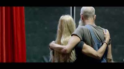 [Jane] Are you thinking
what I'm thinking? - The Aerialist