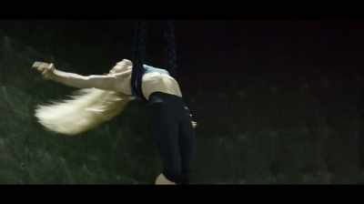 (Jane grunts) - The Aerialist