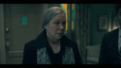 [Janet] I'm sorry we're here. - The Haunting of Hill House