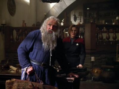 Janeway to the Bridge - Star Trek: Voyager
