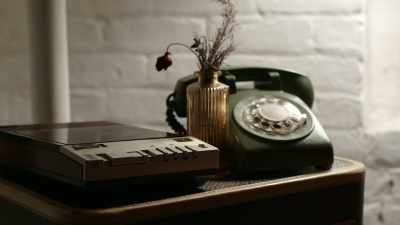 Janis called the apartment, 
got a busy signal, - New York Homicide