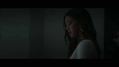 [Janna sighs] Okay.
Let's get you cleaned up. - Jupiter's Legacy