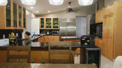 [Jasmine] I think this is going
to be a collaborative process, - Help! I Wrecked My House