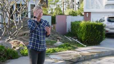 [Jasmine] Matt's business
is on the line. - Help! I Wrecked My House