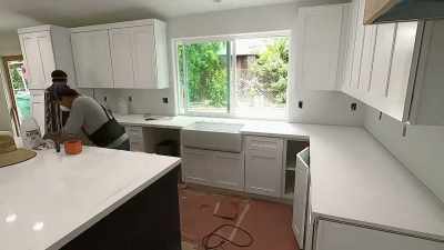 [Jasmine] These countertops
being all white - Help! I Wrecked My House