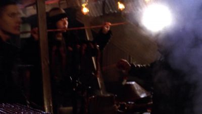 Jason, you can't trust my father.
He gave you that map for a reason. - Smallville