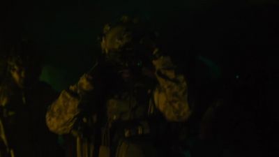 JASON: Hold up.
Kairos, what's he got? - SEAL Team