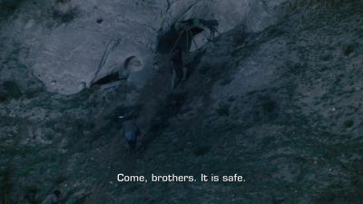 JASON: Okay, here we go.
They're heading inside. - SEAL Team