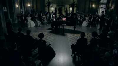 Jason told me you lived
with a girl who went missing? - Grand Hotel