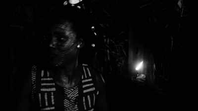 Jasper is with him.
I don't know what they want to do. - Mami Wata