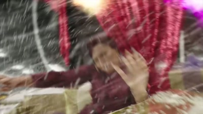 - "Jättebra!"
- "Hon behöver mycket hjälp" - A New Diva's Christmas Carol