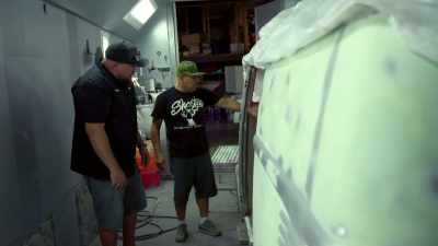 [Javier] Eliot dropped by
the shop to see - Shorty's Dream Shop