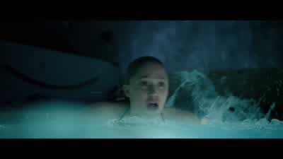 Jay! Come on, Jay! - Give me your hand! - Come on, come on, come on! Jay! - It Follows