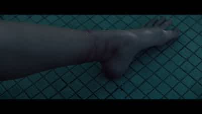 Jay. Do you see it? Is it still down there? - It Follows