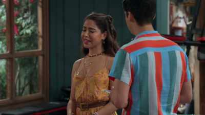 Jayden, I think I can handle
an influencer's socials. - Pretty Smart