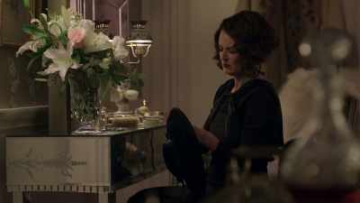 (jazz music playing quietly) - The Last Tycoon