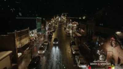  [Jazzy Christmas music]
 ♪ - Time for Me to Come Home for Christmas
