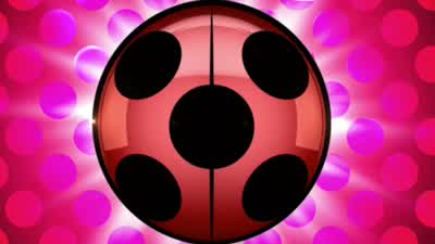 Je crois que ça vous appartient, mademoiselle. - Miraculous: Tales of Ladybug & Cat Noir