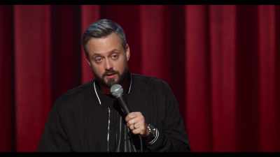 Je lui concède une chose,
je ne fais pas d'exercice. - Nate Bargatze: The Tennessee Kid