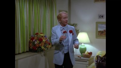 Jean, darling.
I wanna check out the ship. - The Love Boat