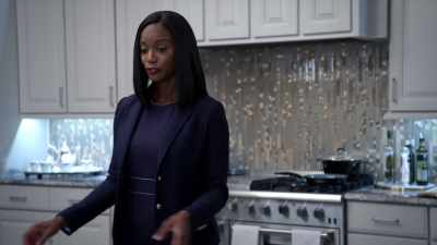 Jean: I'm not sure.
[Clears throat] - Tyler Perry's The Oval