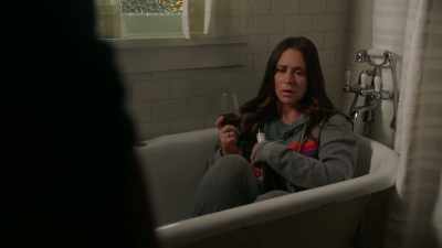 Jee's asleep, and Magda launched
a full-on cleaning offensive. - 9-1-1