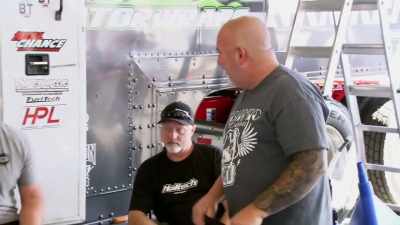 - Jeff has been in there every time.
- [laughing] - Street Outlaws No Prep Kings Team Attack