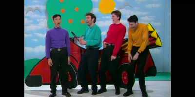 - [Jeff blubbering]
- [all laughing] - Hot Potato: The Story of The Wiggles