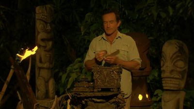 >> Jeff: I'LL GO GET THE
VOTES. - Survivor