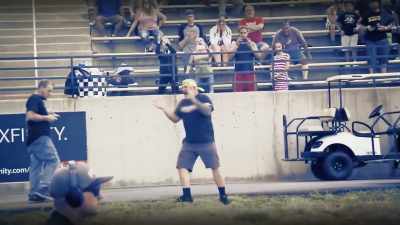 [Jeff] So they back me up. - Street Outlaws No Prep Kings Team Attack