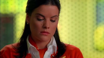 Jenna, did Suzanne discover
your pills on the plane? - CSI: Miami